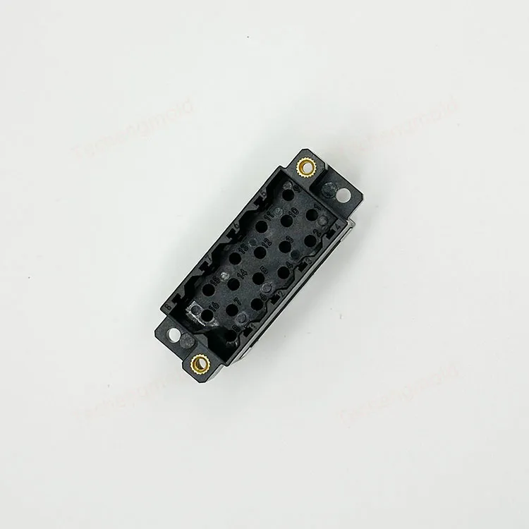 特诚科技PBT精密注塑件实拍 5